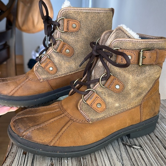 Ugg Cecile boots size 8 great condition - Picture 6 of 9